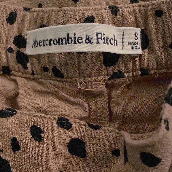 Abercrombie & Fitch • Animal Print Mini Skirt 🤎 - Picture 8 of 8